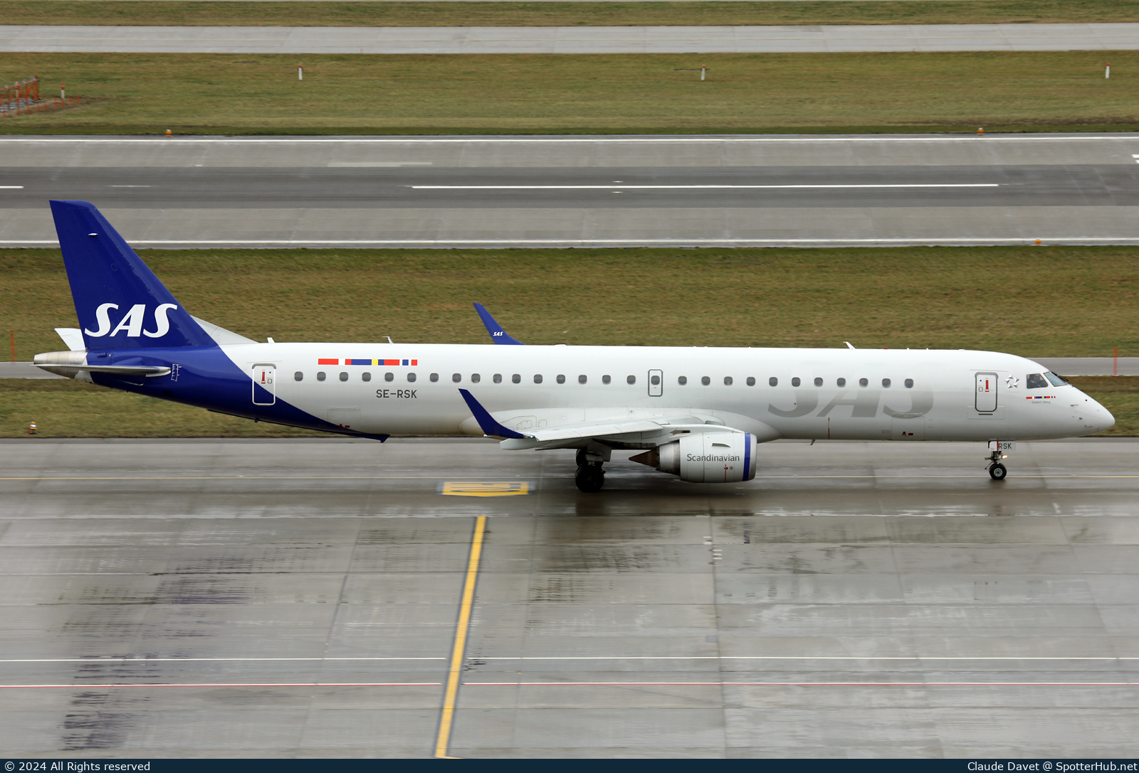 Photo of SE-RSK - Embraer ERJ-195LR operated by SAS Link