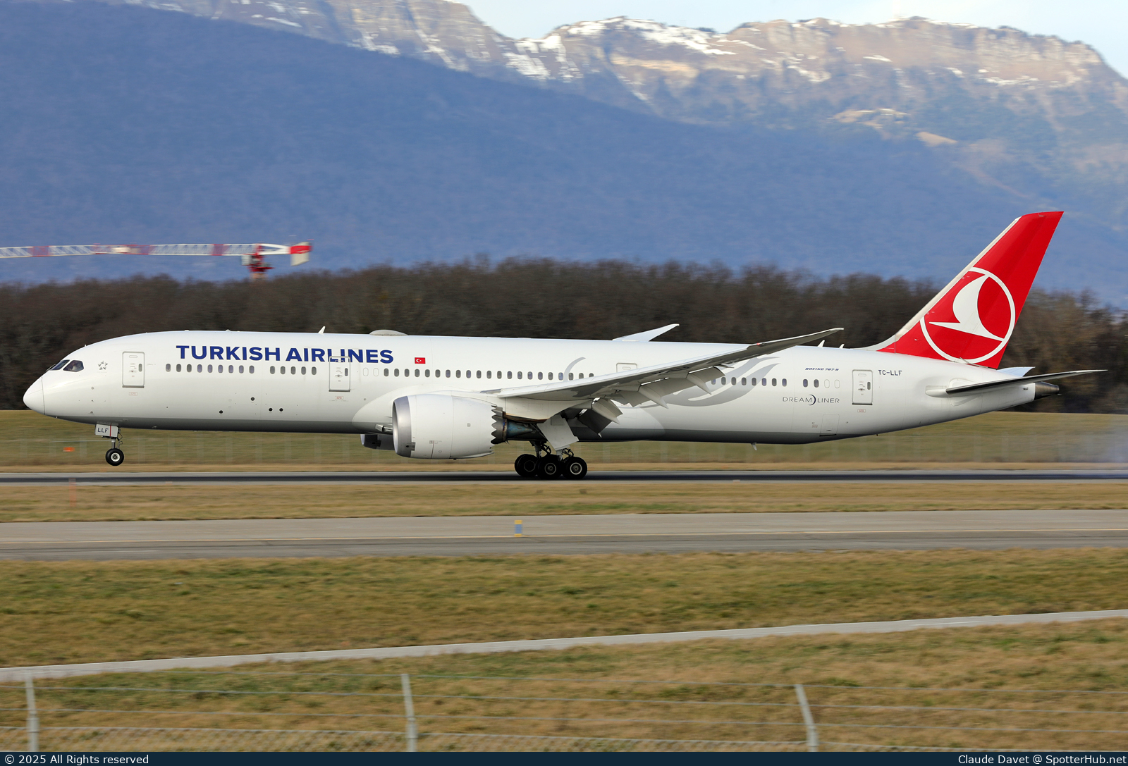 Photo of TC-LLF - Boeing 787-9 Dreamliner operated by Turkish Airlines