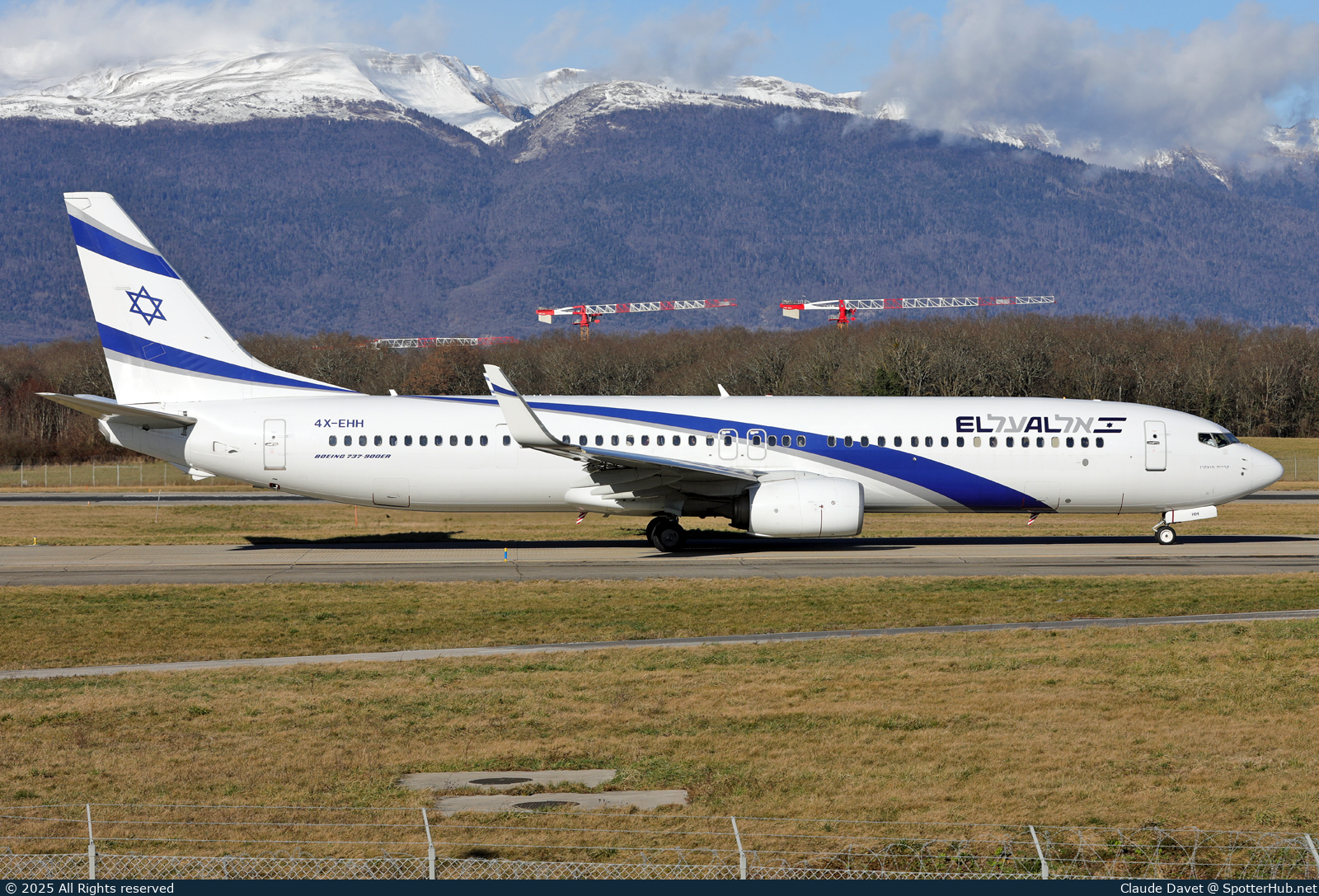 Photo of 4X-EHH - Boeing 737-958(ER) operated by El Al Israel Airlines