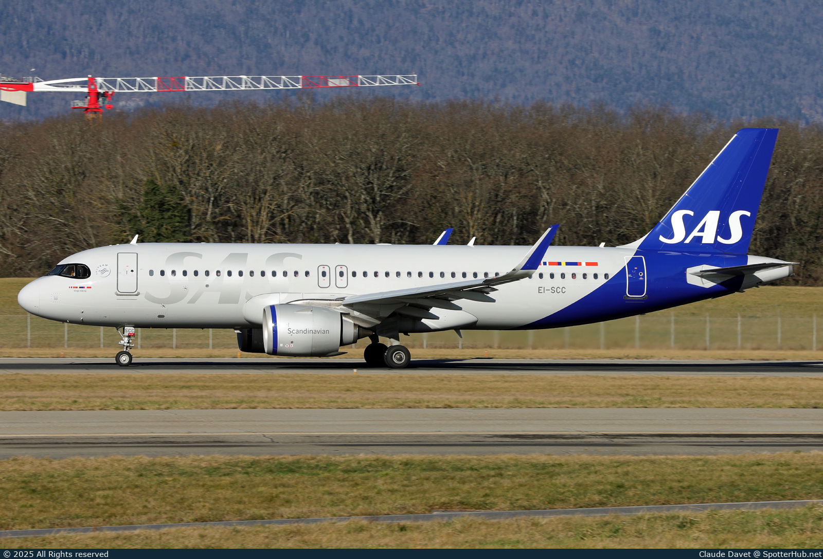 Photo of EI-SCC - Airbus A320-251N operated by SAS Connect