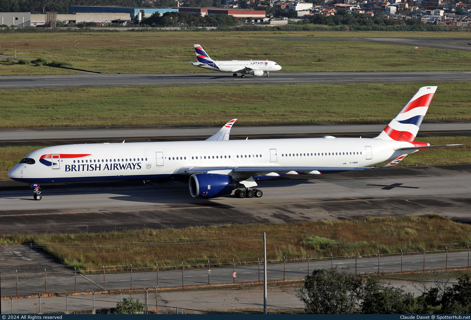 Photo of G-XWBB - Airbus A350-1041 operated by British Airways