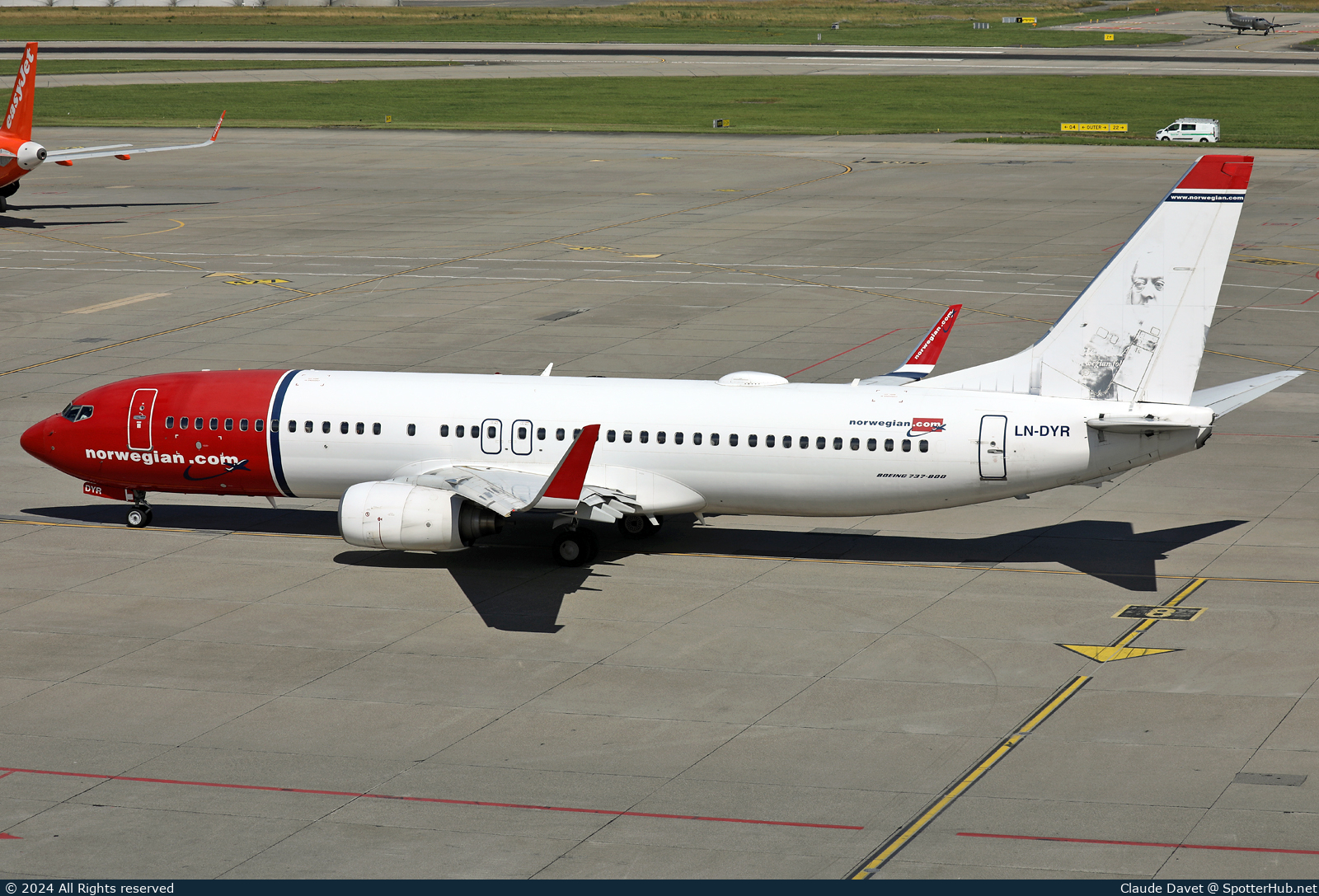 Photo of LN-DYR - Boeing 737-8JP operated by Norwegian Air Shuttle