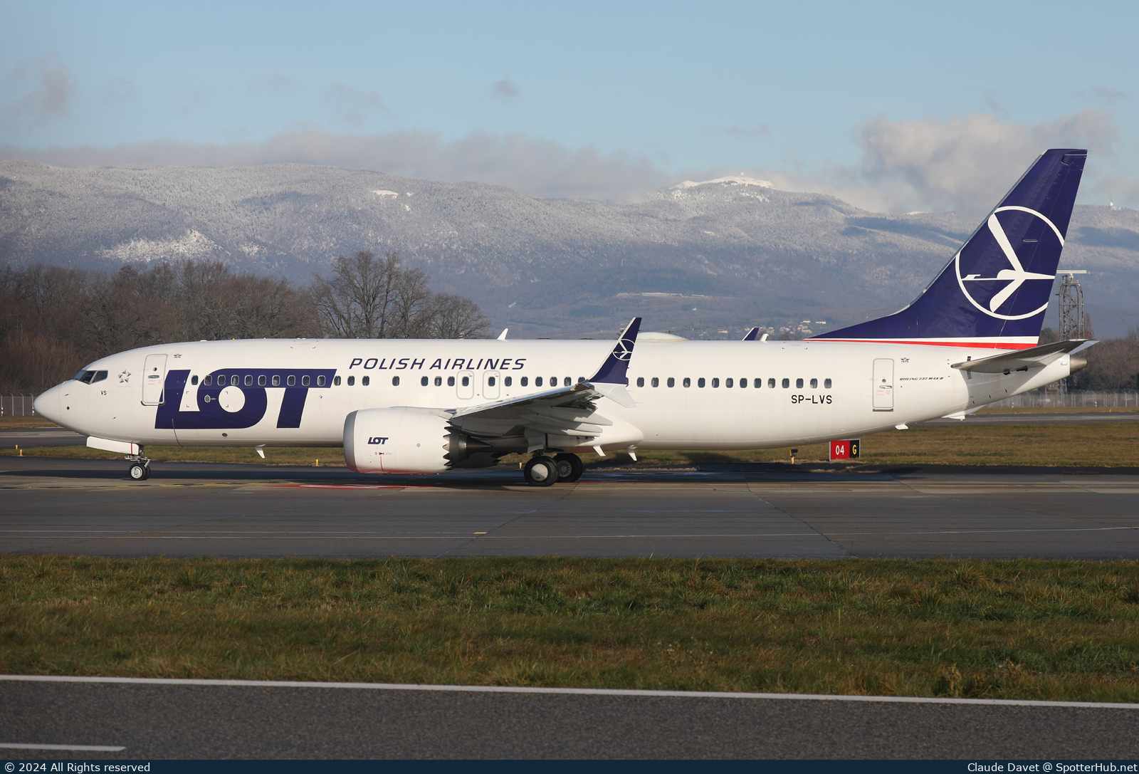 Photo of SP-LVS - Boeing 737 MAX 8 operated by LOT Polish Airlines