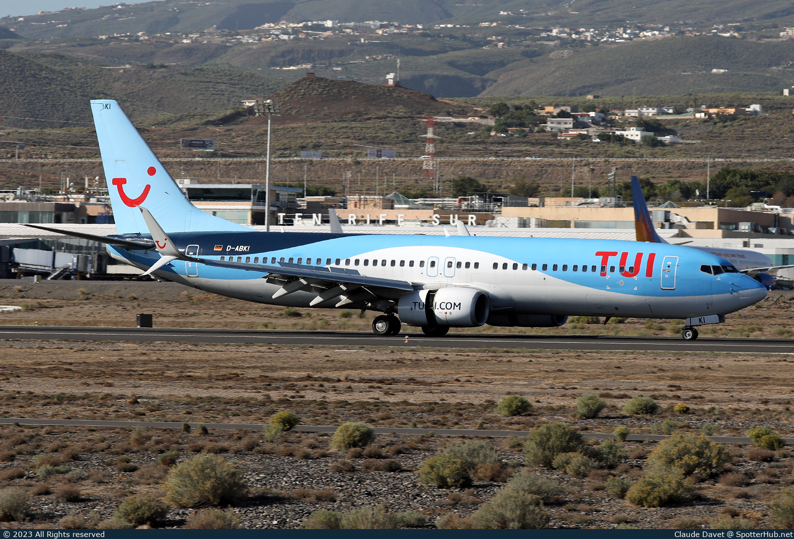 Photo of D-ABKI - Boeing 737-86J operated by TUIfly