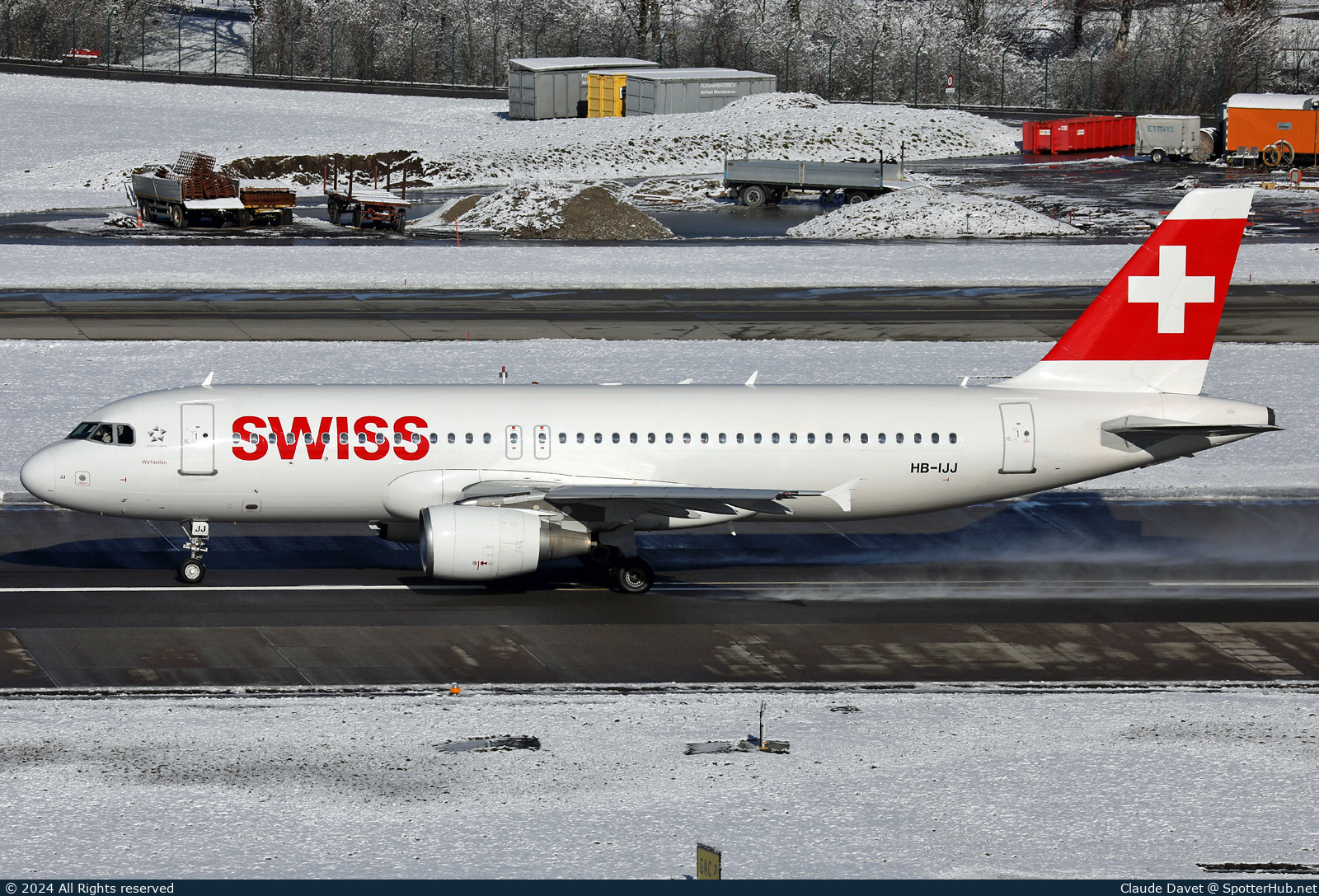 Photo of HB-IJJ - Airbus A320-214 operated by Swiss International Air Lines