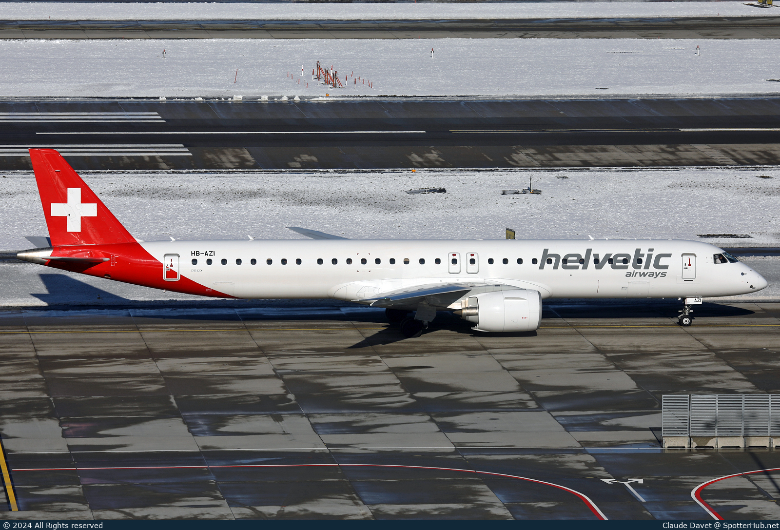 Photo of HB-AZI - Embraer ERJ-195-E2 operated by Helvetic Airways