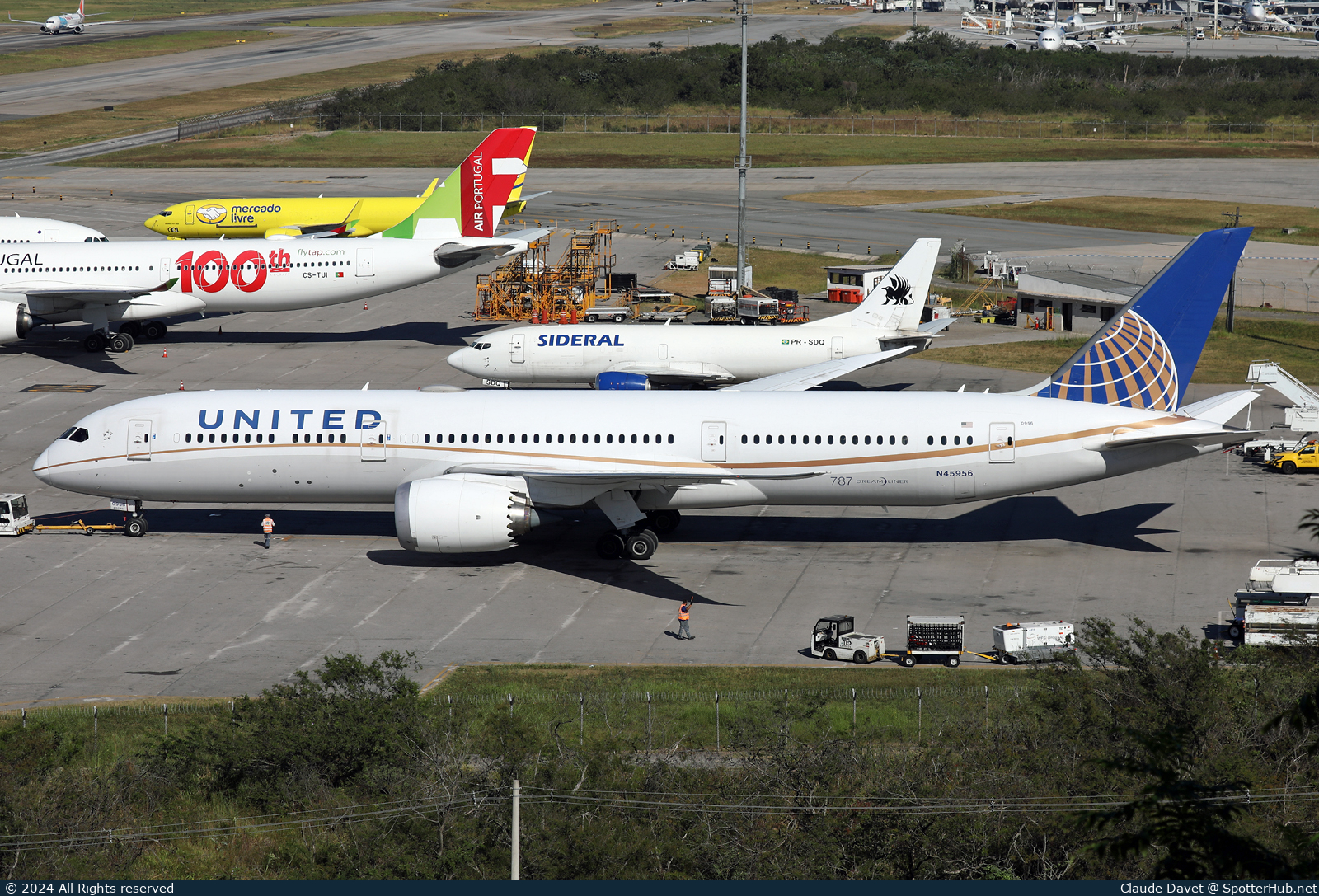 Photo of N45956 - Boeing 787-9 Dreamliner operated by United Airlines