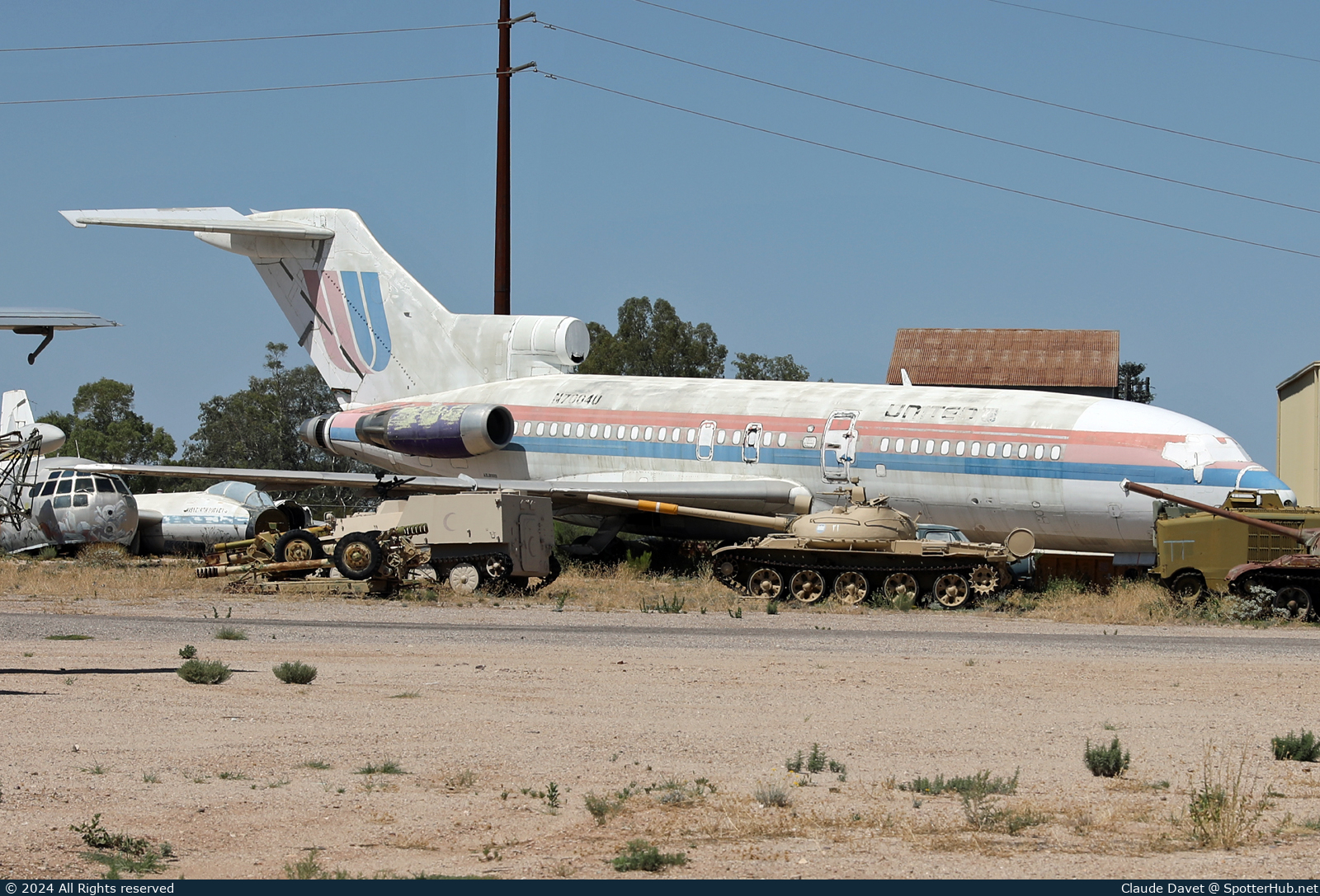 Photo of N7004U - Boeing 727-22 at Pima Air & Space Museum