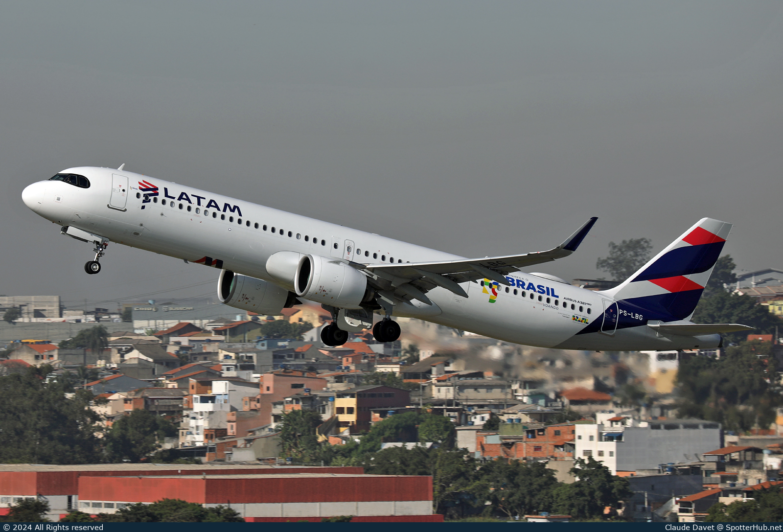 Photo of PS-LBG - Airbus A321-271NX operated by LATAM Airlines Brasil