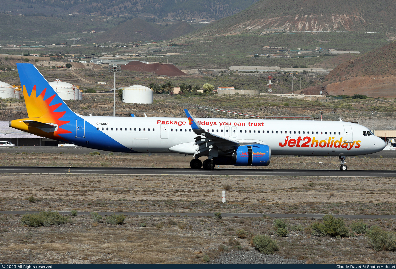 Photo of G-SUNC - Airbus A321-251NX operated by Jet2