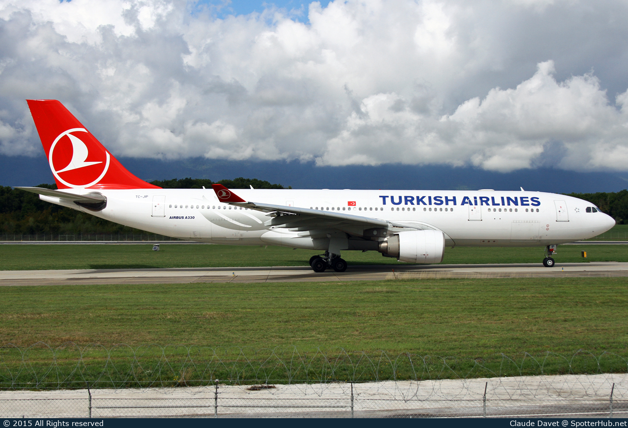 Photo of TC-JIP - Airbus A330-223 operated by Turkish Airlines