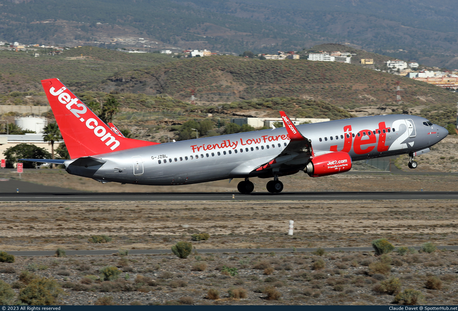 Photo of G-JZBL - Boeing 737-8MG operated by Jet2