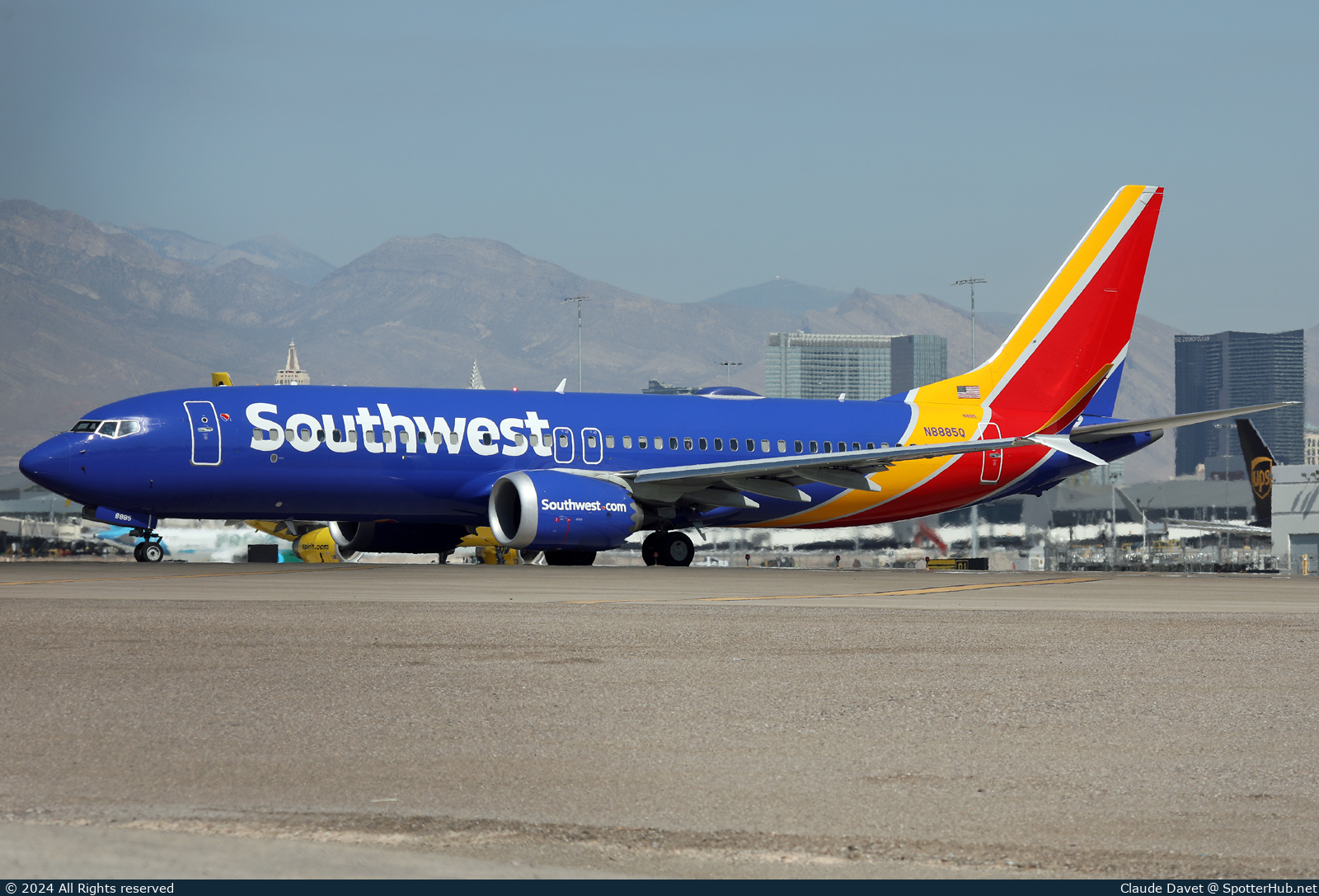 Photo of N8885Q - Boeing 737 MAX 8 operated by Southwest Airlines