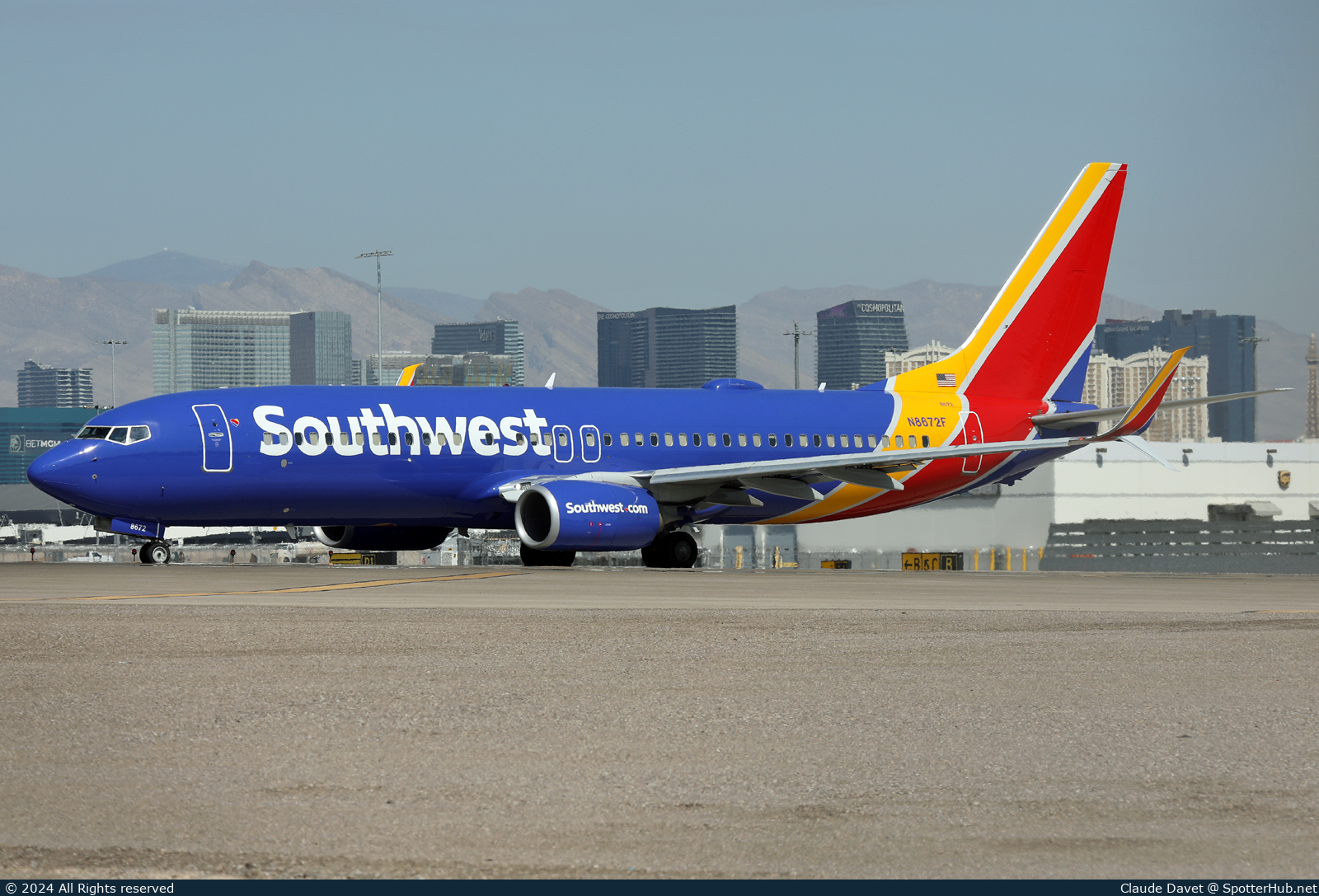 Photo of N8672F - Boeing 737-8H4 operated by Southwest Airlines