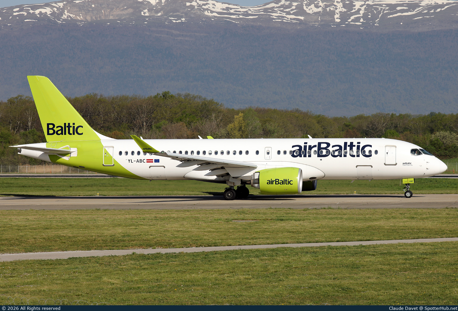 Photo of YL-ABC - Airbus A220-300 operated by airBaltic