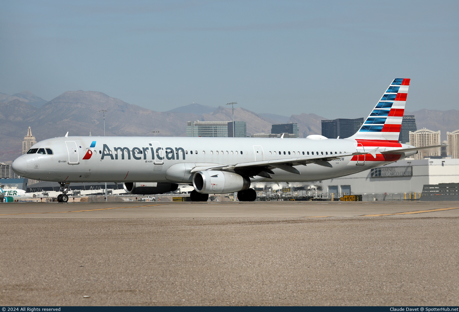 Photo of N560UW - Airbus A321-231 operated by American Airlines