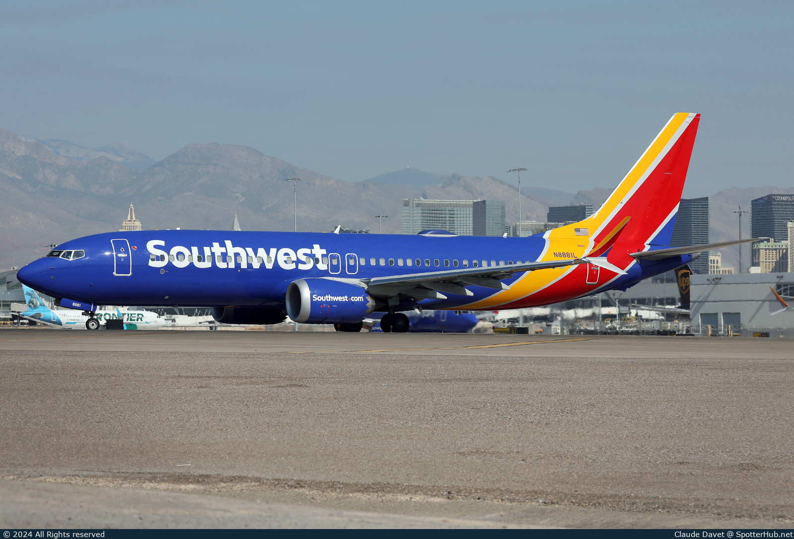 Photo of N8881L - Boeing 737 MAX 8 operated by Southwest Airlines