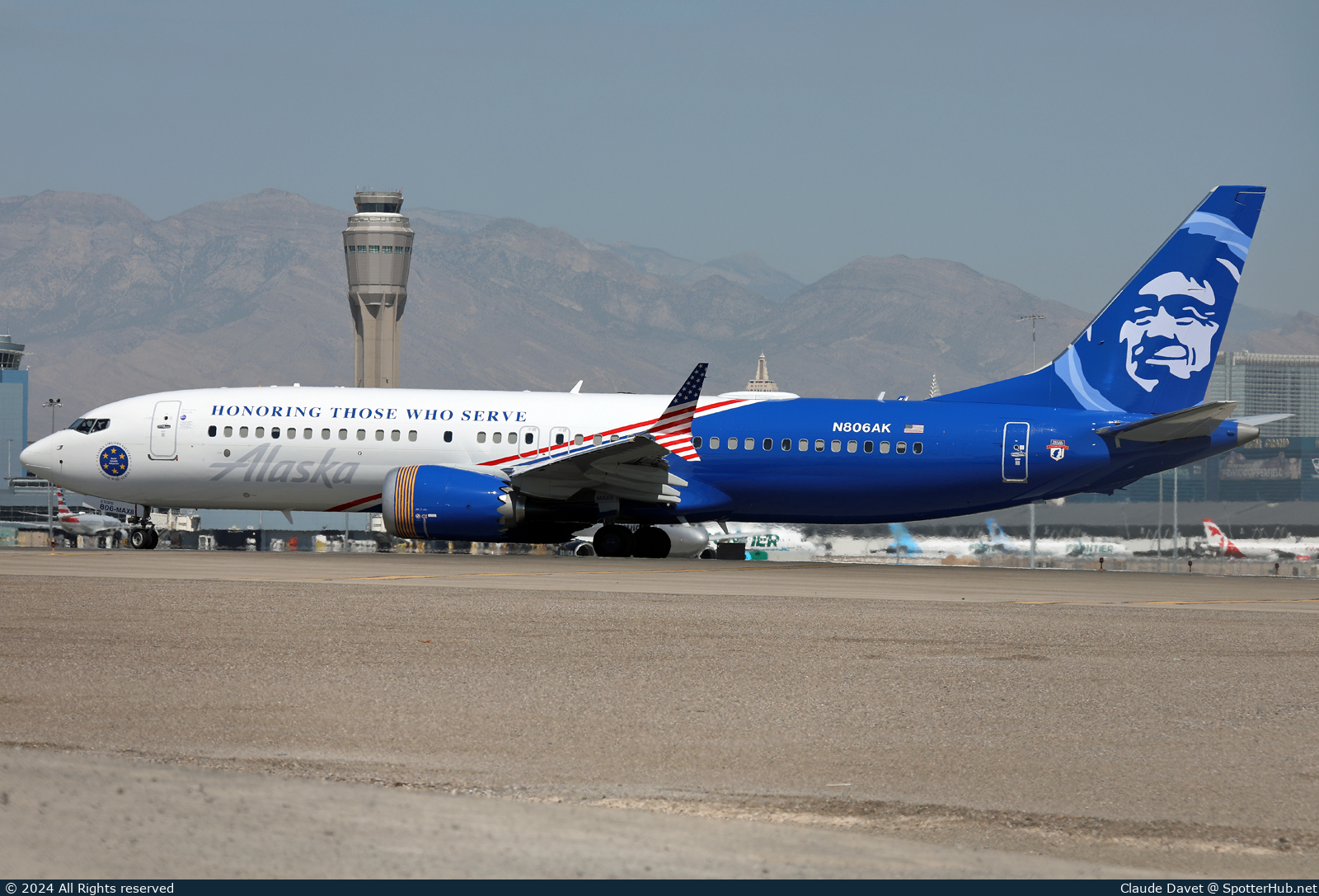 Photo of N806AK - Boeing 737 MAX 8 operated by Alaska Airlines