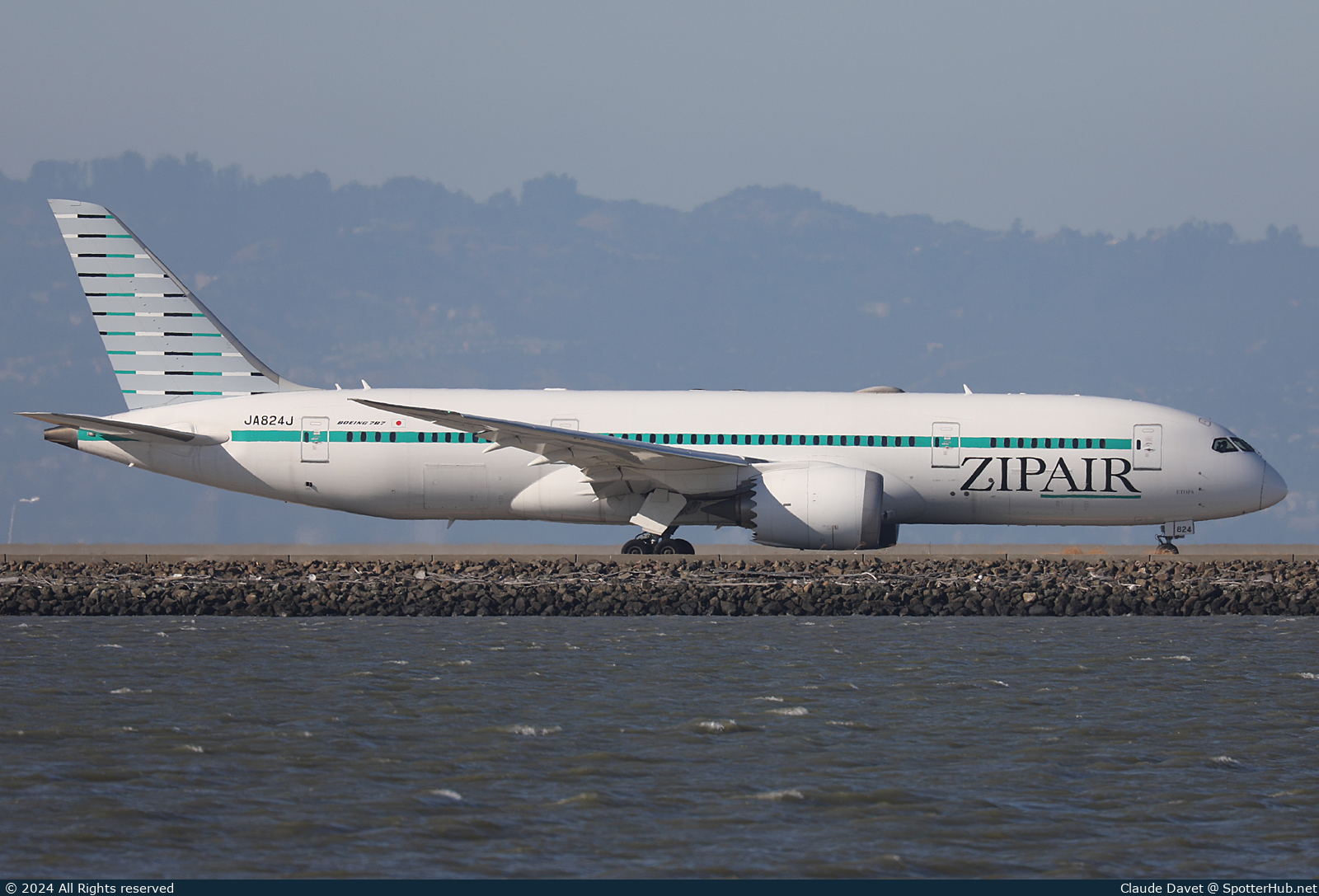 Photo of JA824J - Boeing 787-8 Dreamliner operated by Zipair