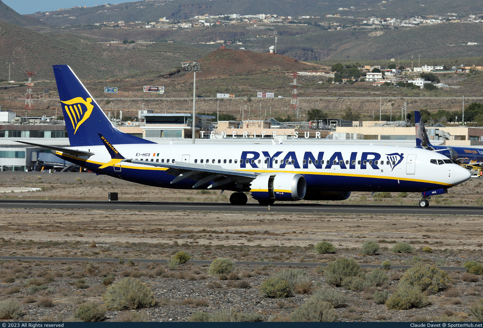 Photo of EI-HGX - Boeing 737 MAX 8-200 operated by Ryanair
