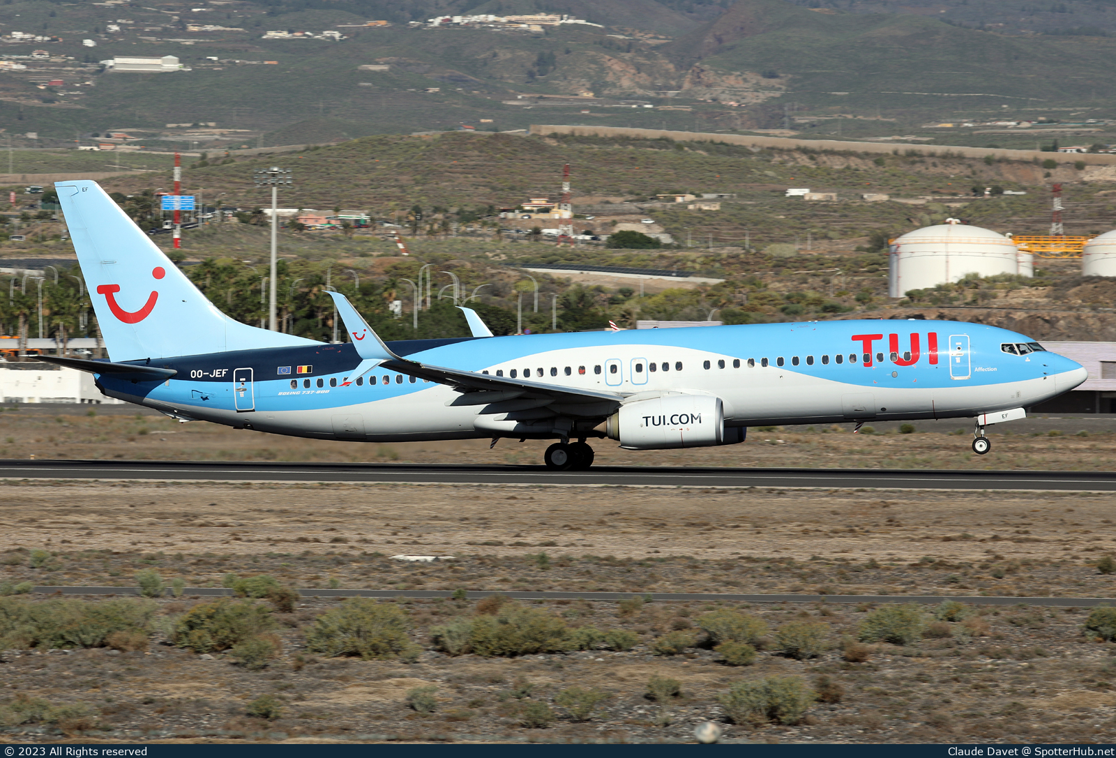Photo of OO-JEF - Boeing 737-8K5 operated by TUI Airlines Belgium