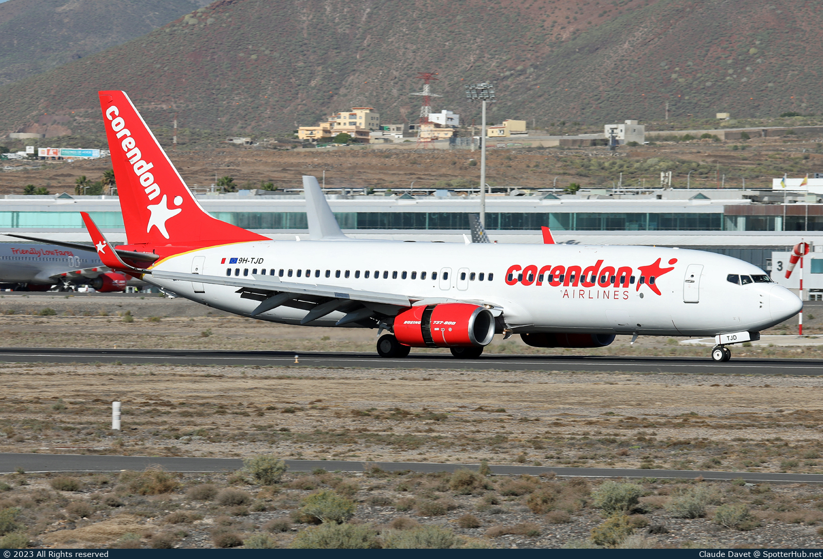 Photo of 9H-TJD - Boeing 737-84P operated by Corendon Airlines Europe