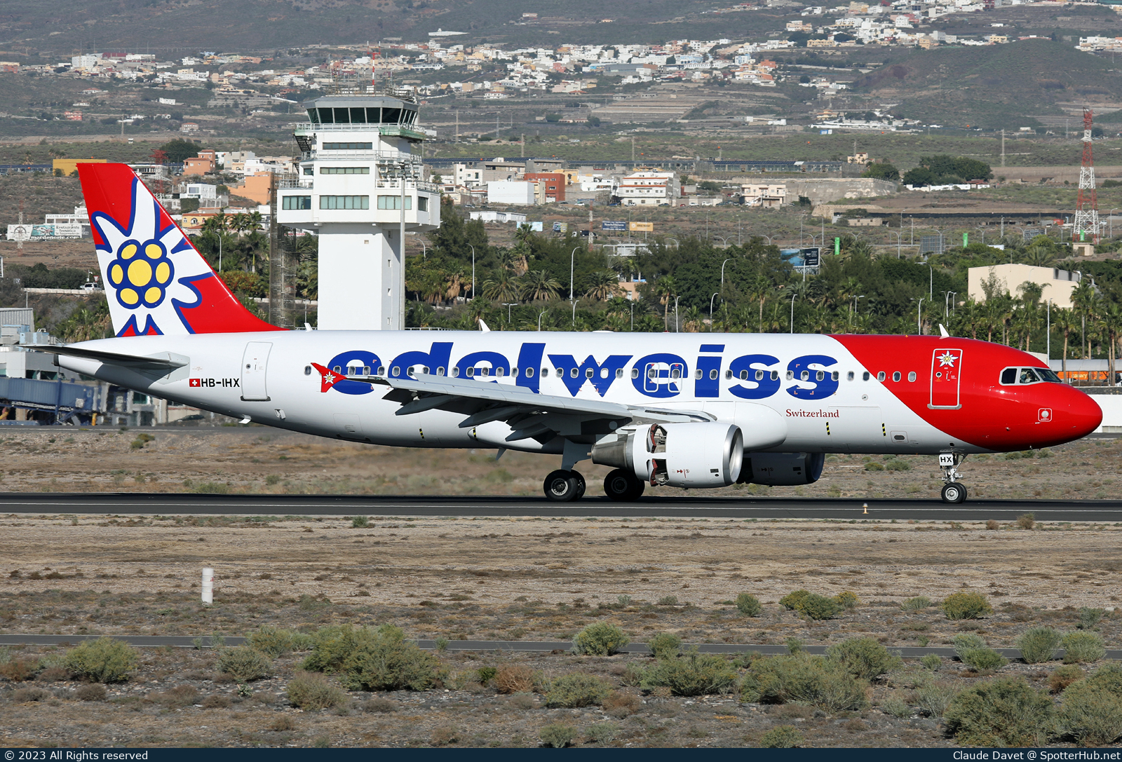 Photo of HB-IHX - Airbus A320-214 operated by Edelweiss Air