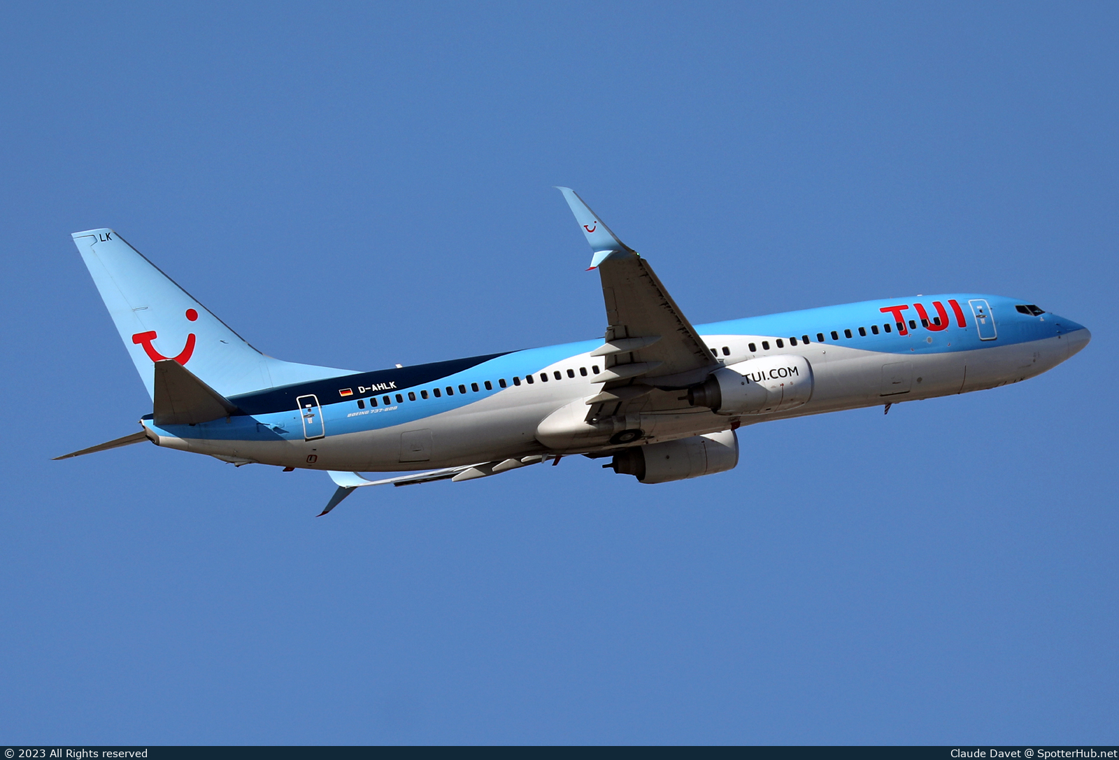 Photo of D-AHLK - Boeing 737-8K5 operated by TUIfly