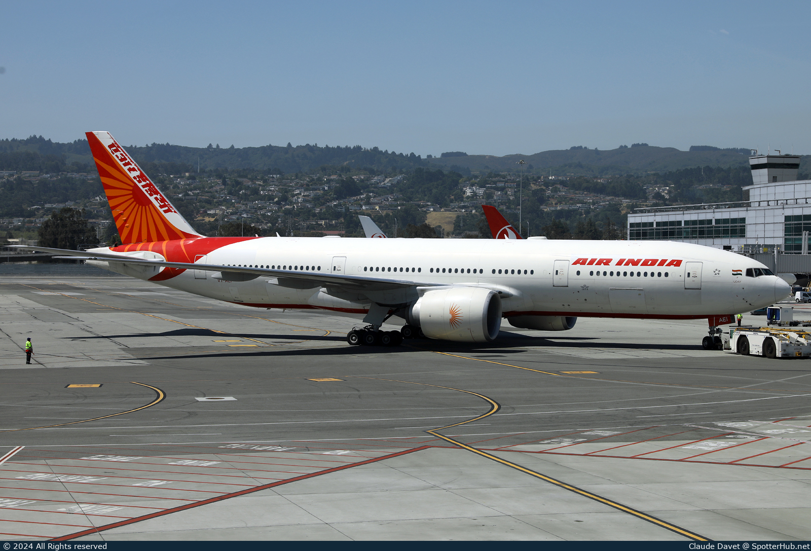 Photo of VT-AEI - Boeing 777-232(LR) operated by Air India