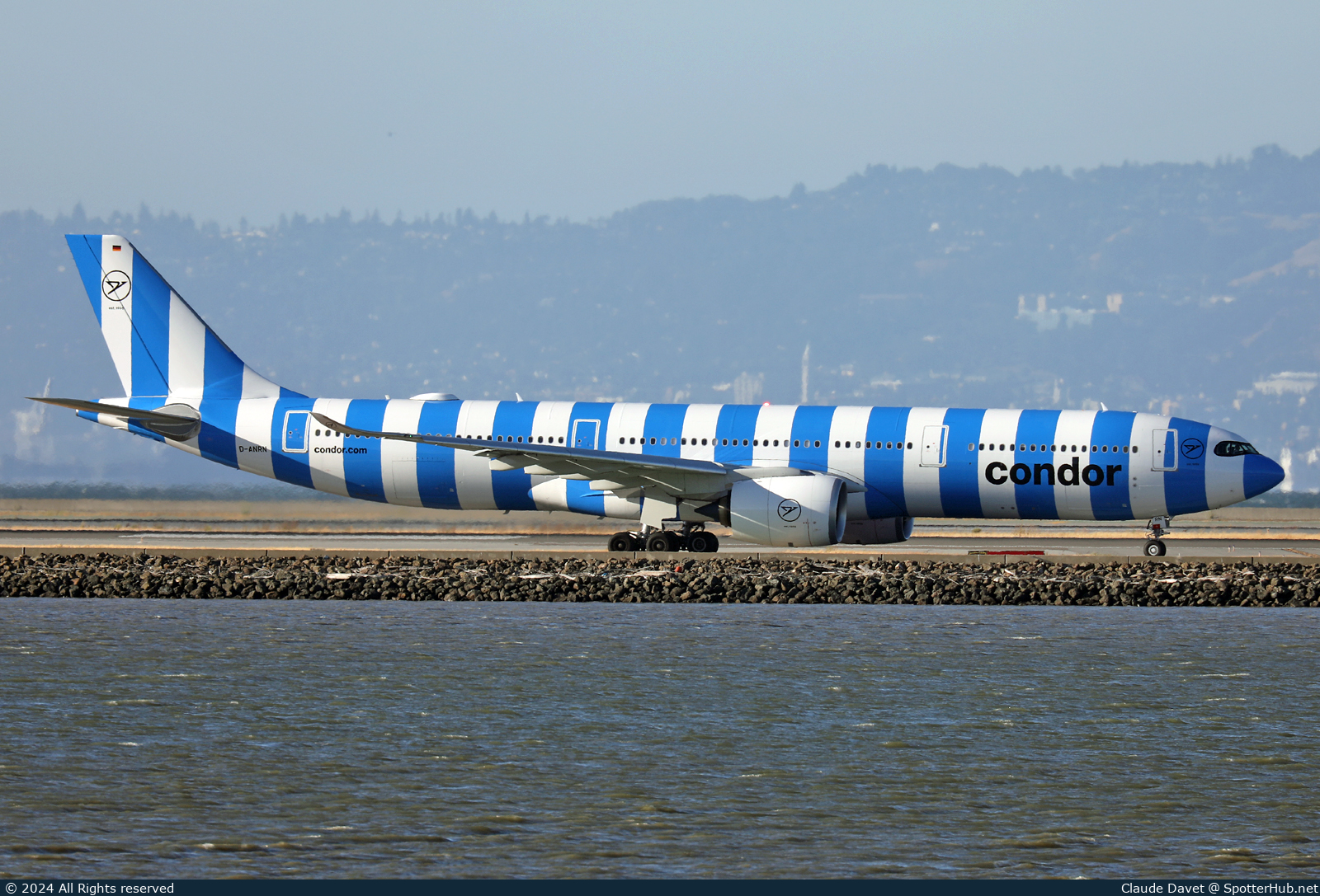 Photo of D-ANRN - Airbus A330-941 operated by Condor