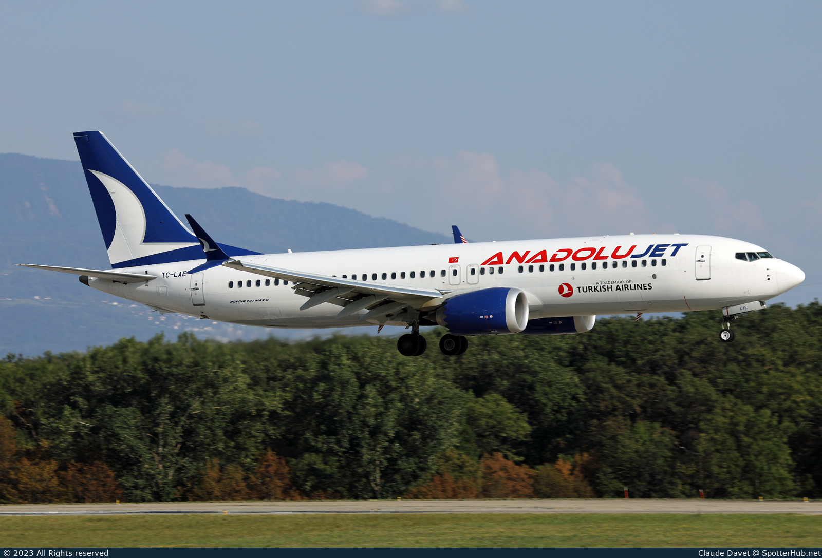 Photo of TC-LAE - Boeing 737 MAX 8 operated by AnadoluJet