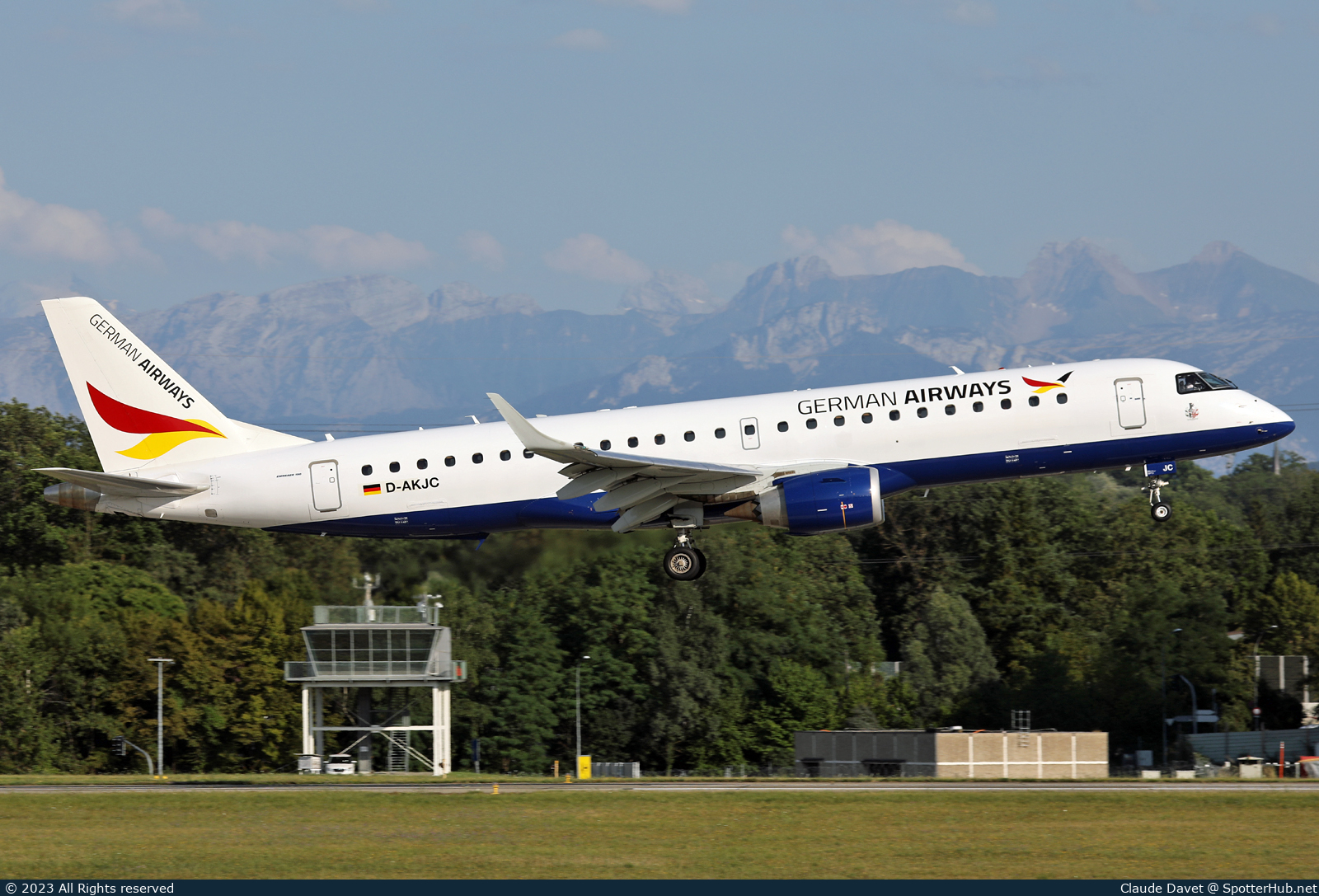 Photo of D-AKJC - Embraer ERJ-190SR operated by German Airways