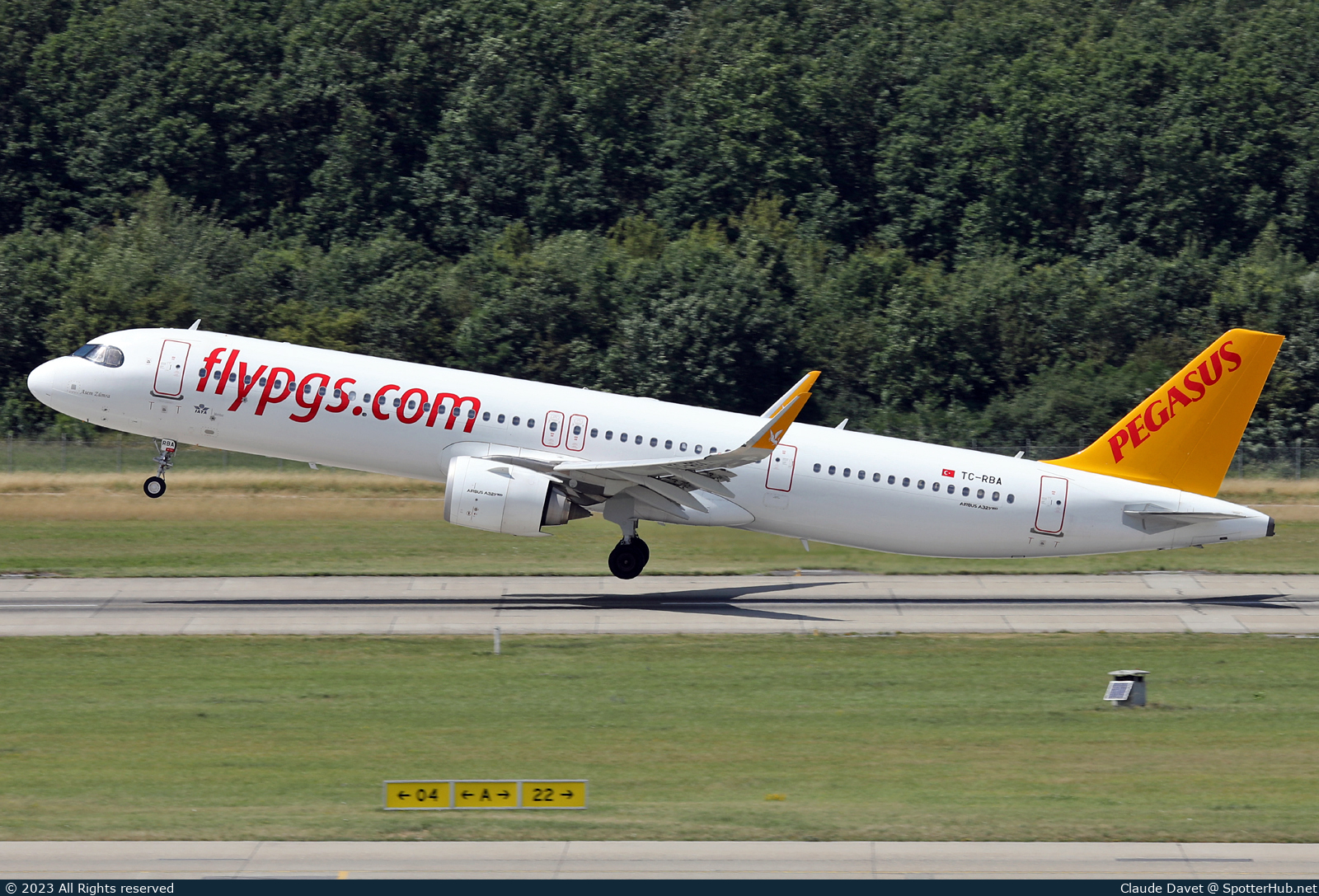 Photo of TC-RBA - Airbus A321-251NX operated by Pegasus Airlines