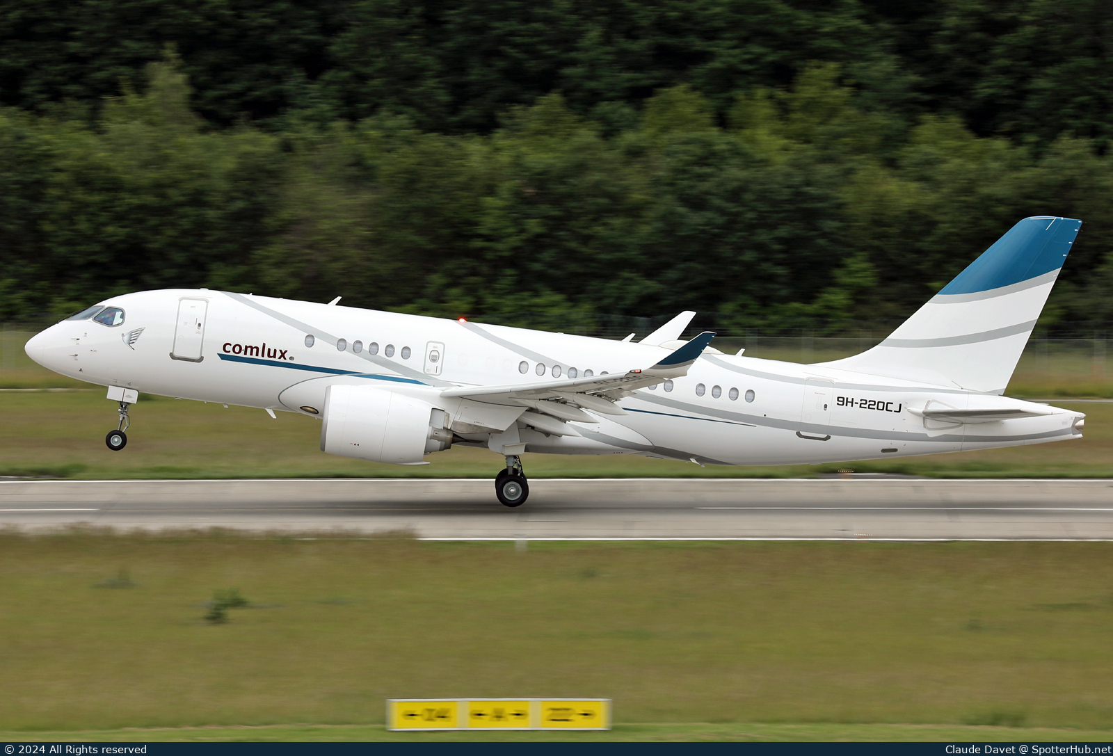 Photo of 9H-220CJ - Airbus A220-100(CJ) TwoTwenty operated by Comlux Aviation Malta