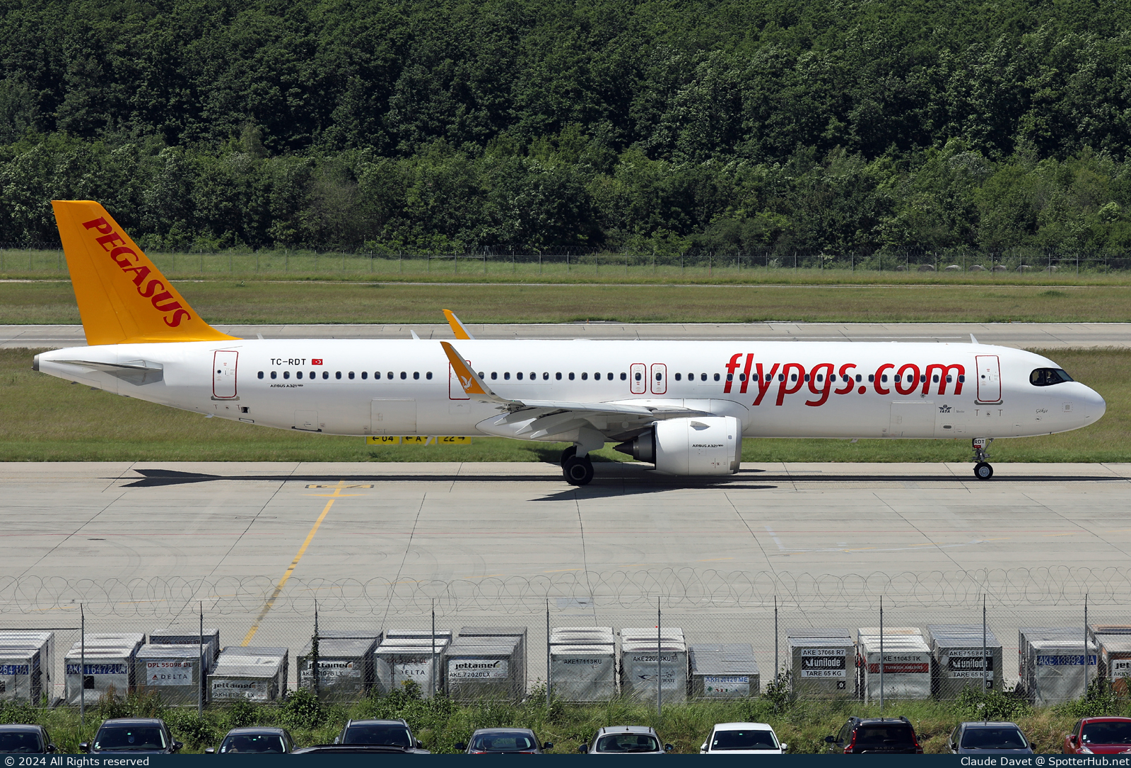 Photo of TC-RDT - Airbus A321-251NX operated by Pegasus Airlines