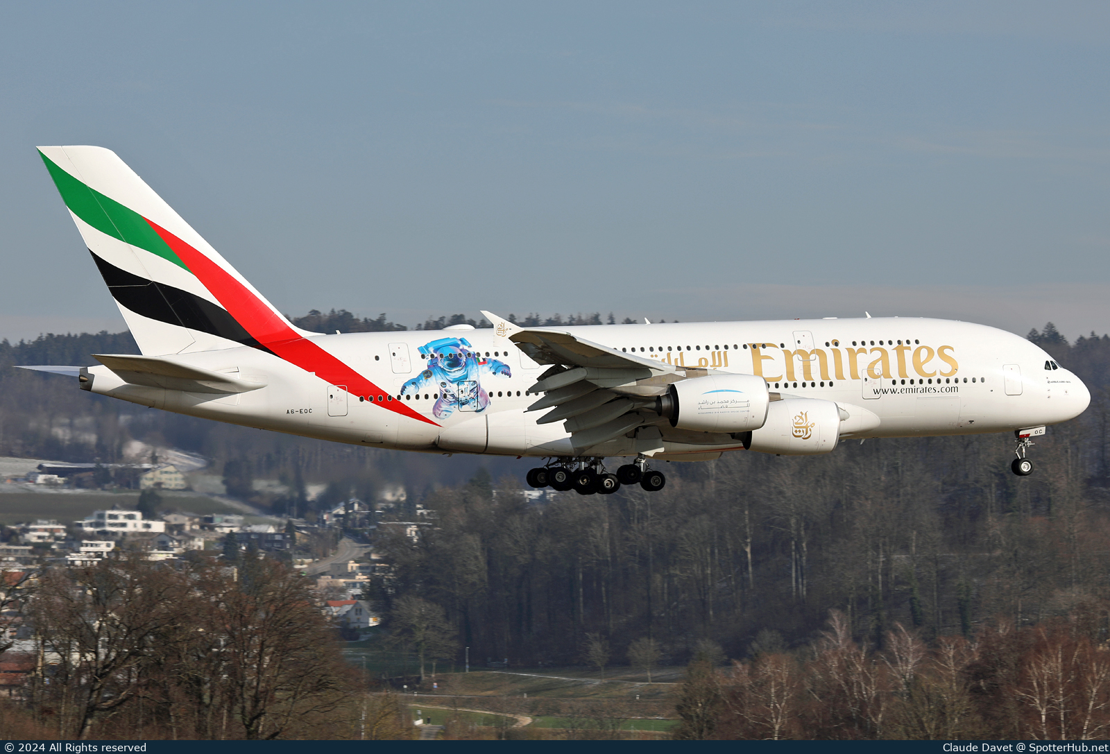 Photo of A6-EOC - Airbus A380-861 operated by Emirates