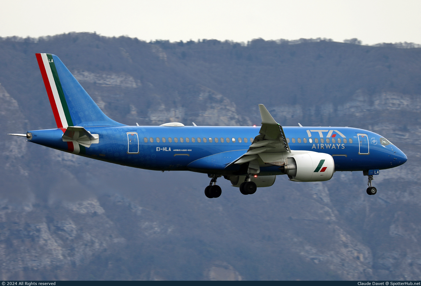 Photo of EI-HLA - Airbus A220-100 operated by ITA Airways