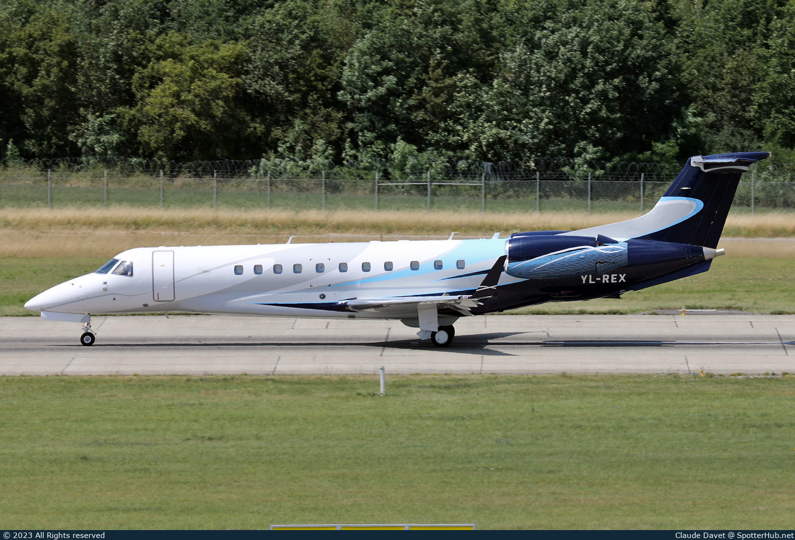 Photo of YL-REX - Embraer Legacy 650 operated by Union Aviation