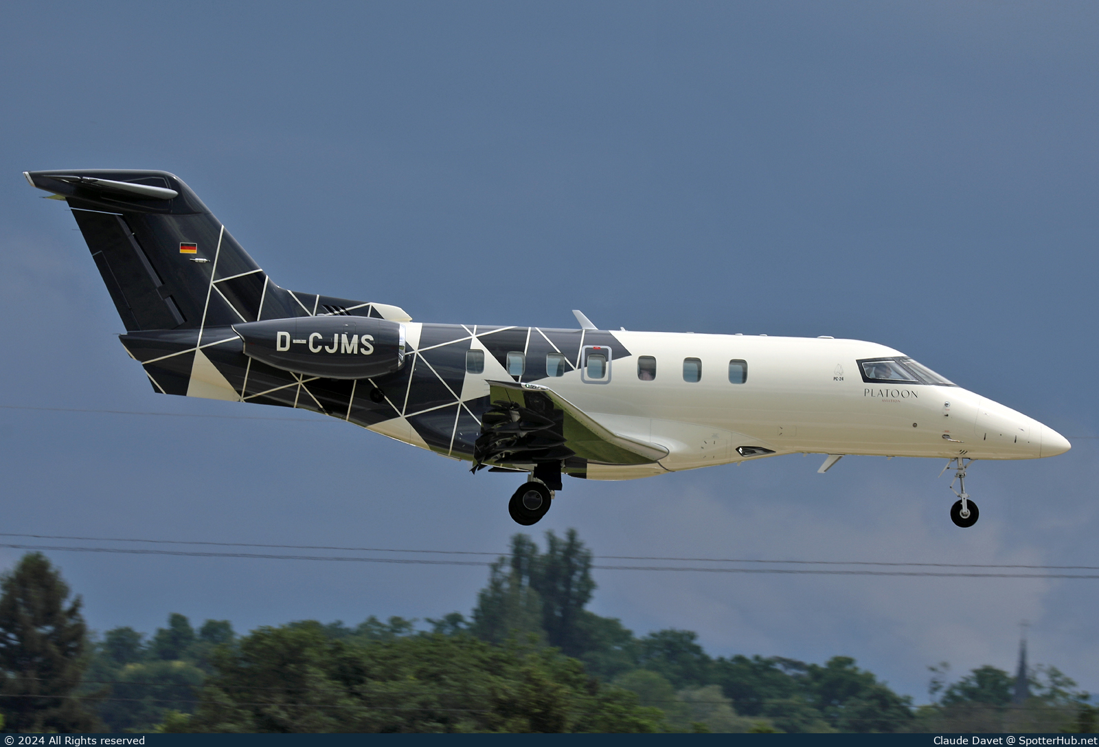 Photo of D-CJMS - Pilatus PC-24 operated by Platoon Aviation