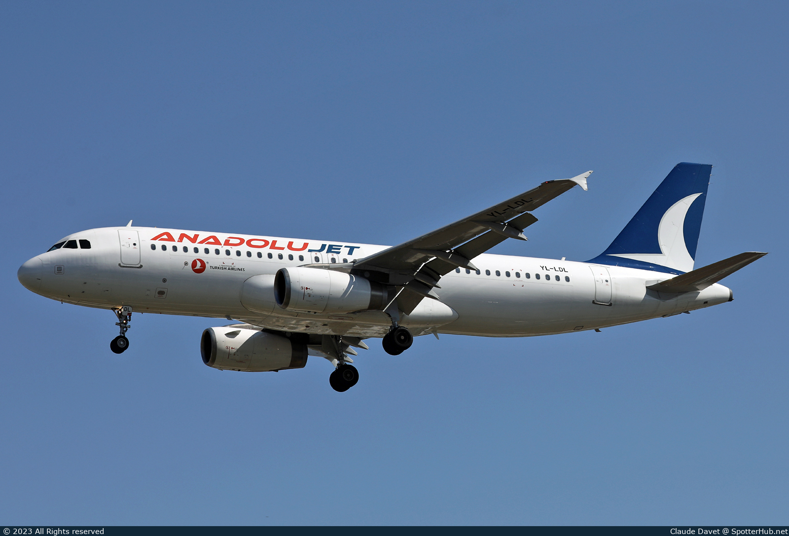 Photo of YL-LDL - Airbus A320-232 operated by AnadoluJet (opb SmartLynx Airlines)