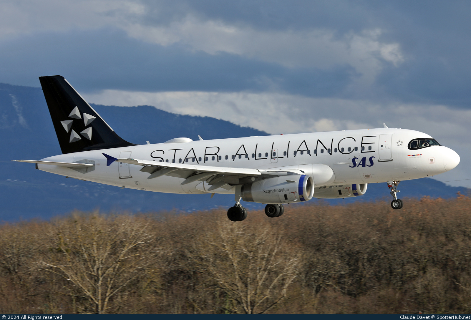 Photo of OY-KBT - Airbus A319-131 operated by SAS Scandinavian Airlines