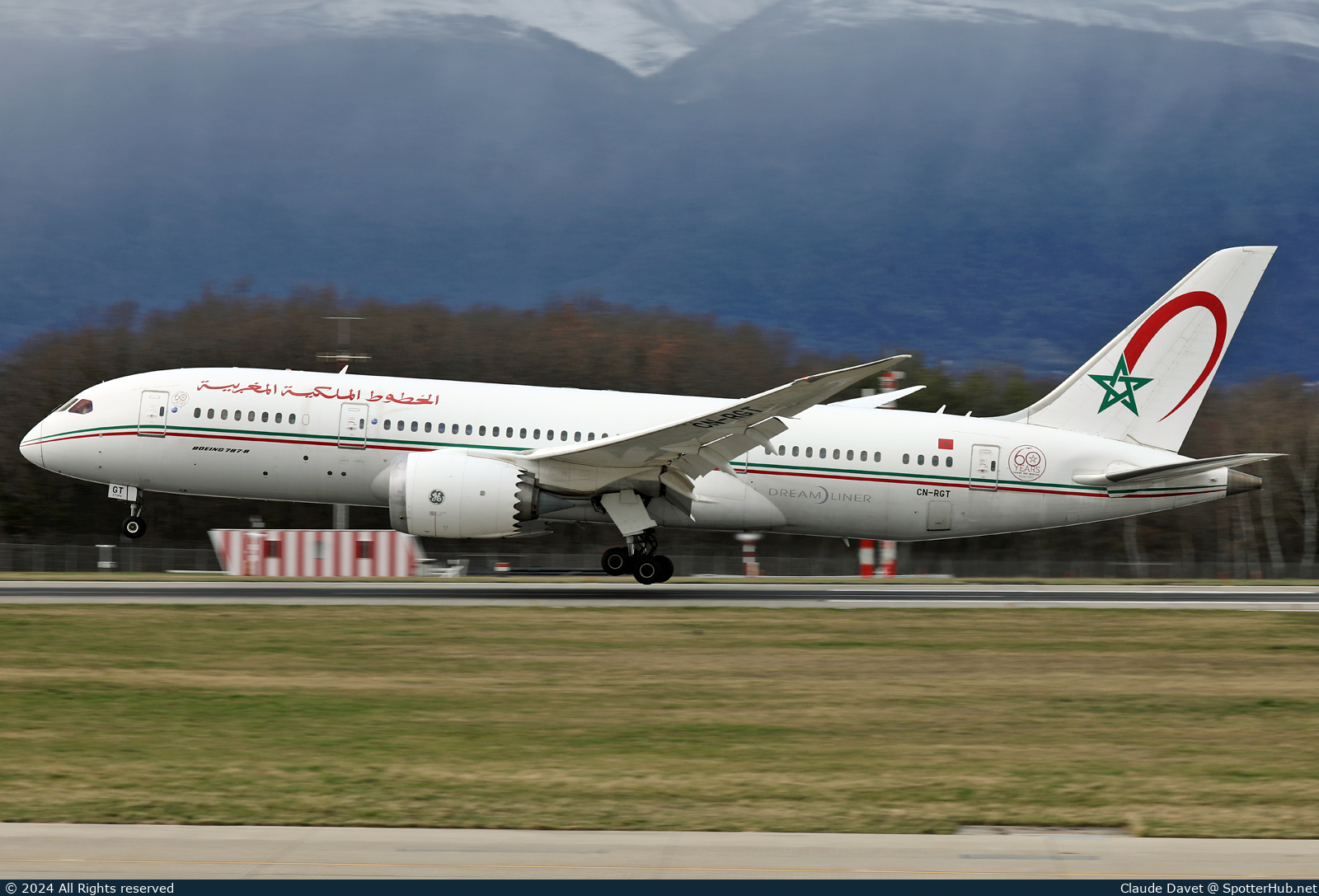 Photo of CN-RGT - Boeing 787-8 Dreamliner operated by Royal Air Maroc