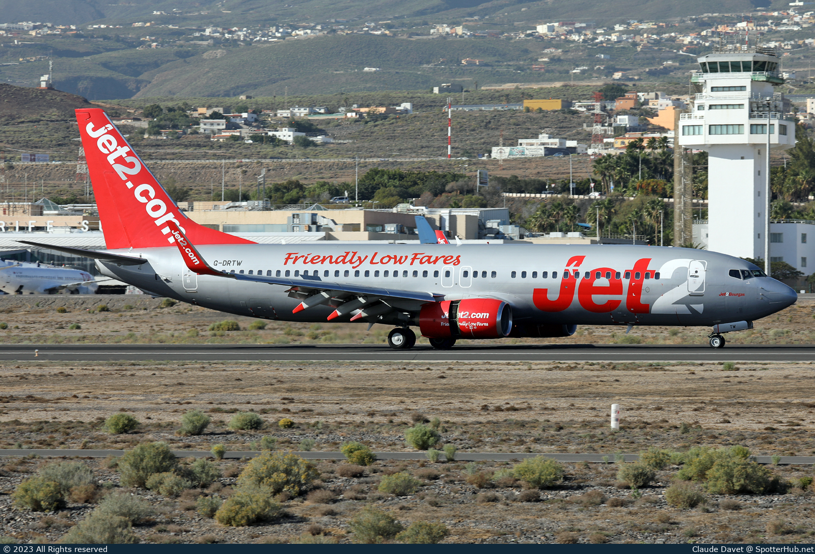 Photo of G-DRTW - Boeing 737-86N operated by Jet2