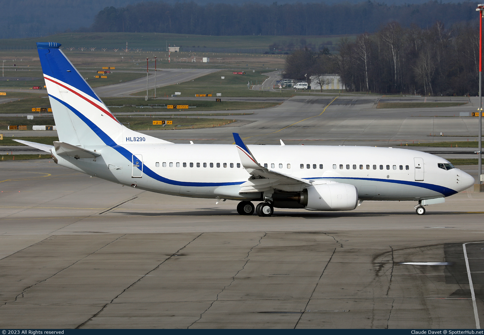 Photo of HL8290 - Boeing 737-7GE(BBJ) operated by Hyundai Motor Company