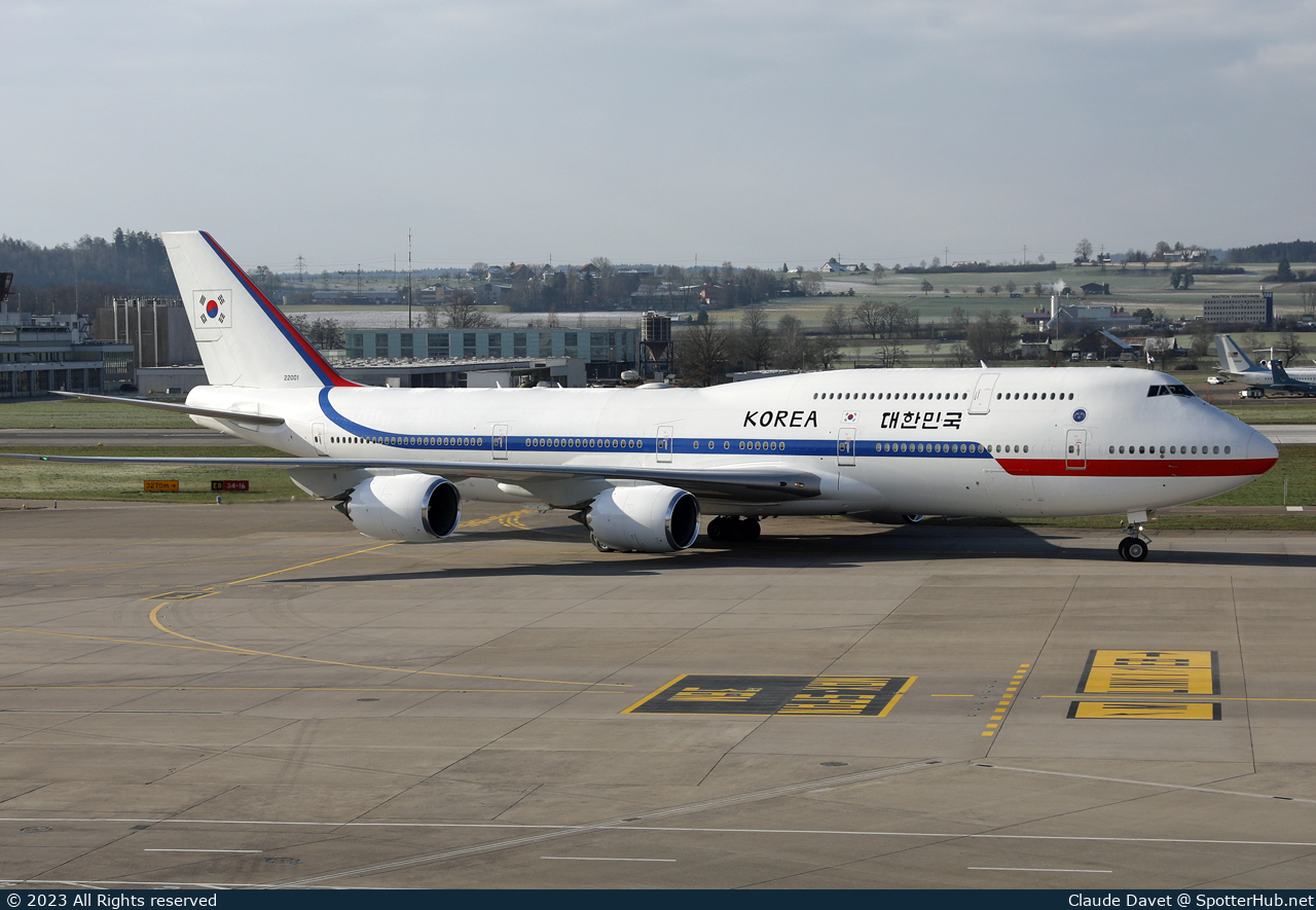 Photo of 22001 - Boeing 747-8B5 operated by Government of the Republic of Korea