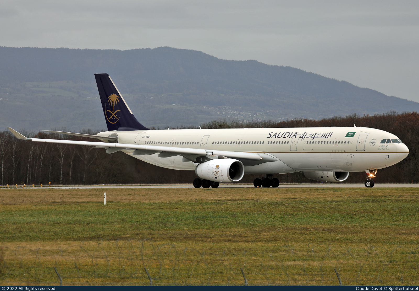 Photo of HZ-AQ19 - Airbus A330-343 operated by Saudia