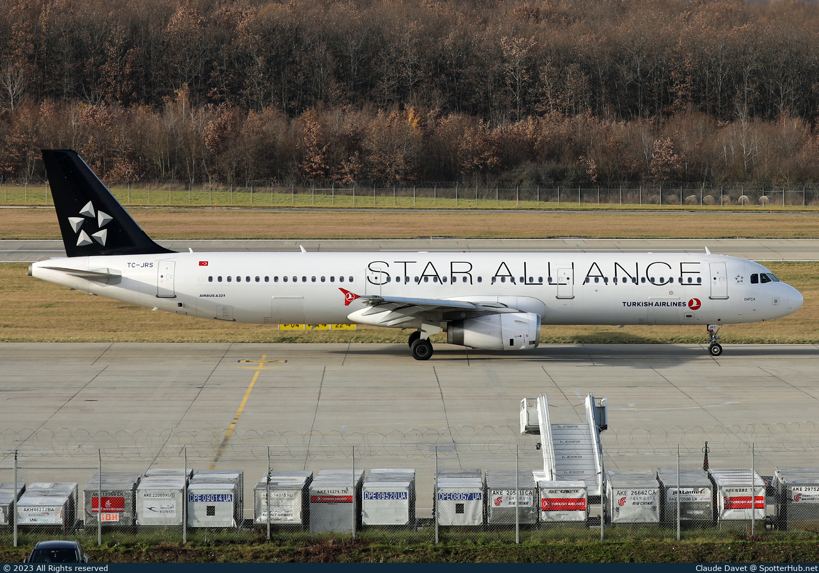 Photo of TC-JRS - Airbus A321-231 operated by Turkish Airlines