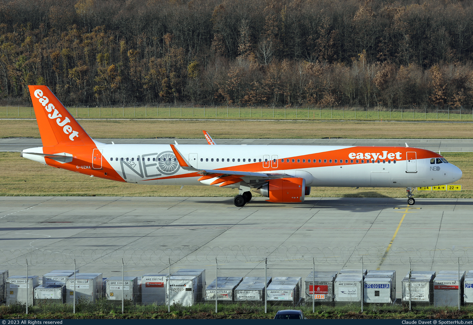 Photo of G-UZMA - Airbus A321-251NX operated by easyJet