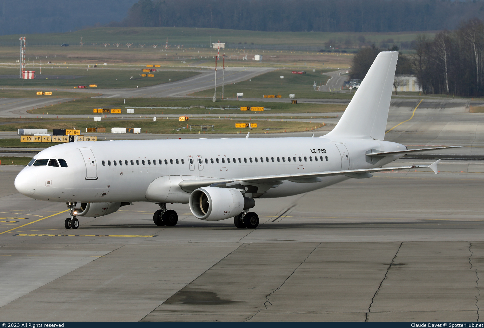 Photo of LZ-FBD - Airbus A320-214 operated by Bulgaria Air