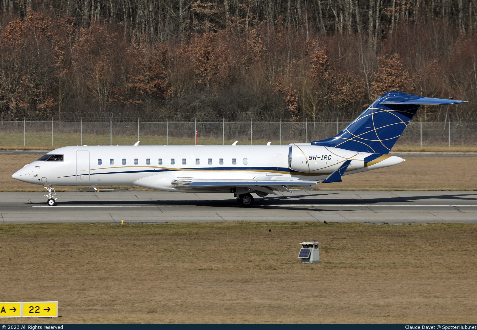 Photo of 9H-IRC - Bombardier Global 6000 operated by DC Aviation Malta